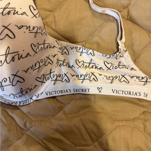 Victoria's Secret 36DD Heart Script T-shirt Demi Bra Logo Multi-way Underwire - Picture 3 of 13